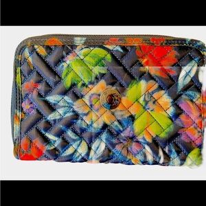 SOLD-NWT: LUG QUICKSTEP CONVERTIBLE CROSSBODY WALLET. WRISTLET, & BAG BLOOM NAVY